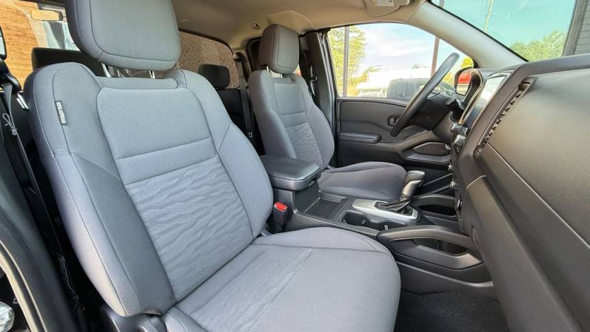 2023 nissan frontier s