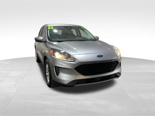2021 ford escape se