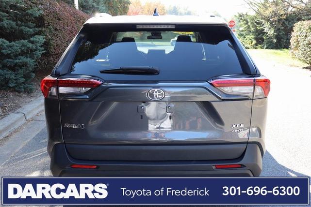 2022 toyota rav4 xle