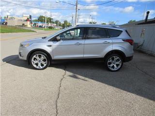 2019 Ford Escape titanium