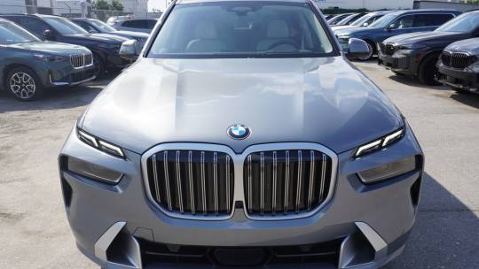 2025 BMW X7