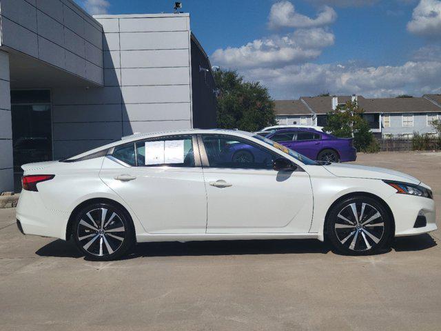 2022 nissan altima 2.0 sr