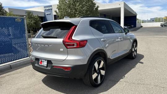2023 Volvo XC40