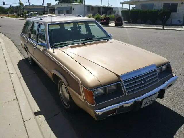 1986 ford ltd woody station wagon
