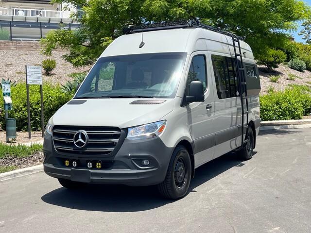 2022 mercedes-benz sprinter 2500 standard roof