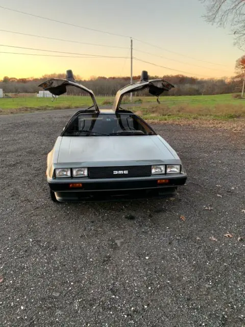 delorean dmc 12 1981 manual trans frame off restoration back to the future car