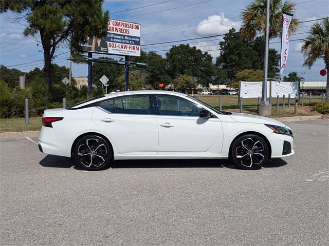 2023 nissan altima sr fwd