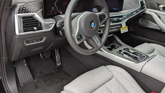 2025 BMW X7