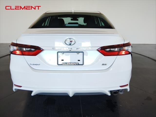 2024 toyota camry se