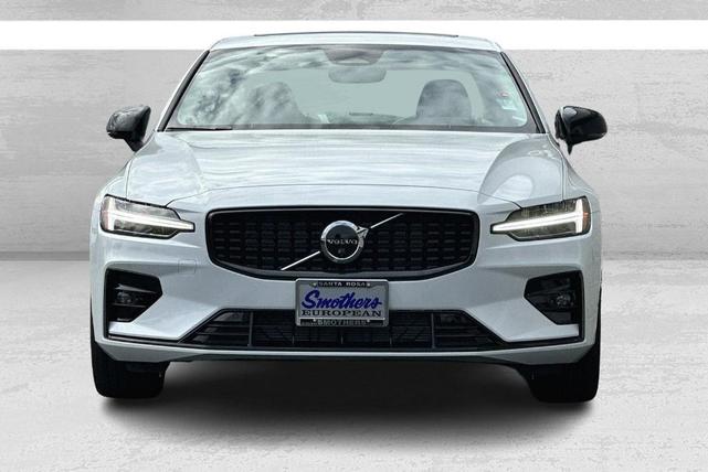 2024 volvo s60 b5 plus dark theme