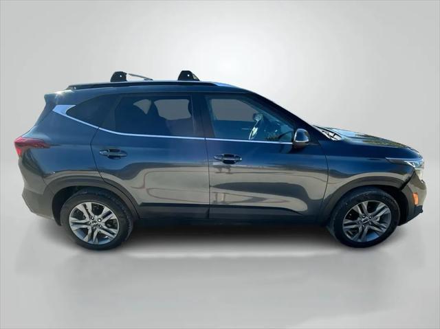 2022 kia seltos s