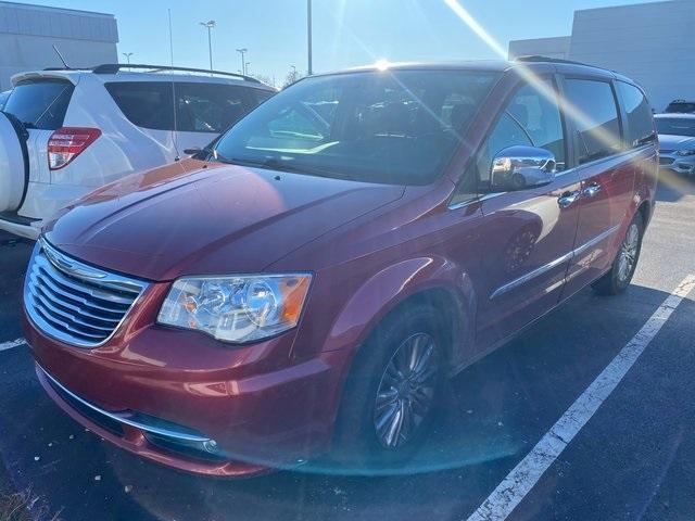 2016 chrysler town & country touring-l