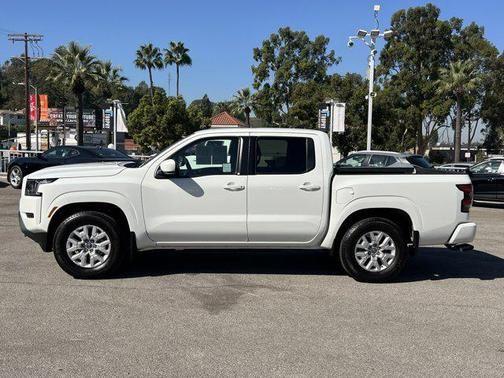 2023 nissan frontier