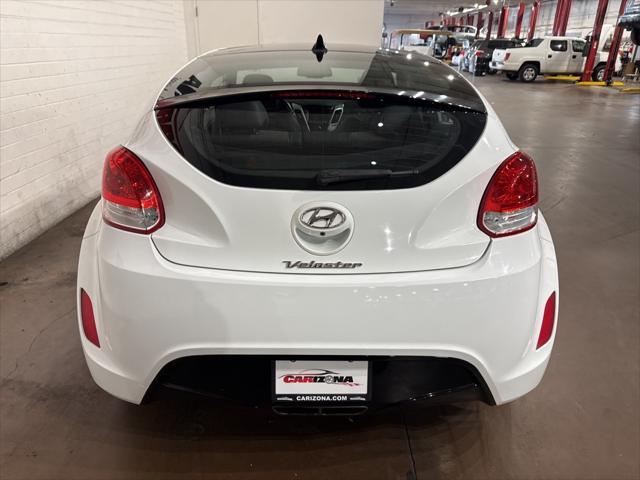 2016 hyundai veloster base