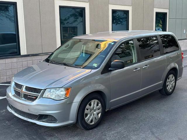 2018 dodge grand caravan se
