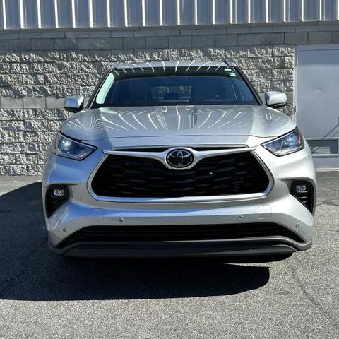 2021 toyota highlander xle