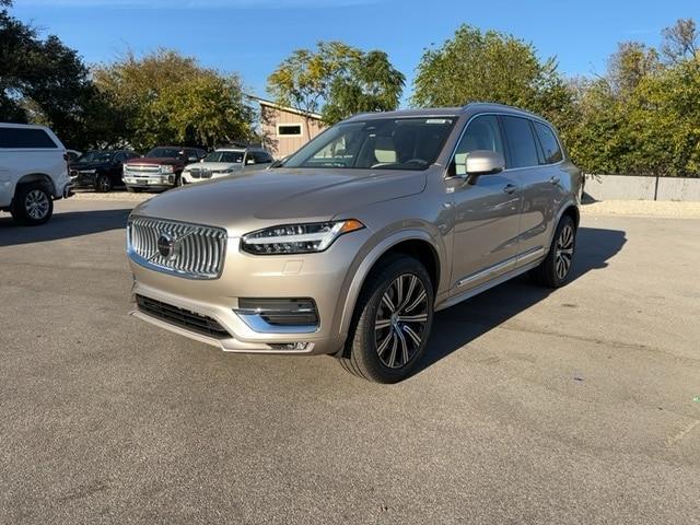 2024 volvo xc90 b5 core bright theme
