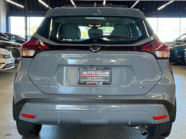 2021 nissan kicks sr