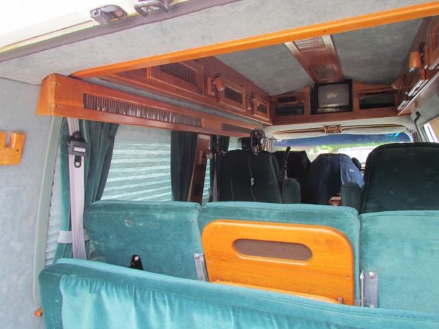 ford 1992 e-150 high top conversion van