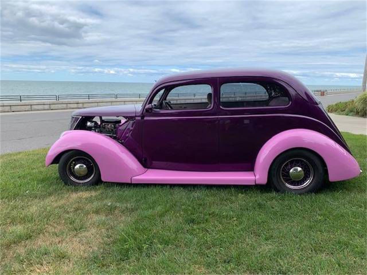 1937 ford sedan