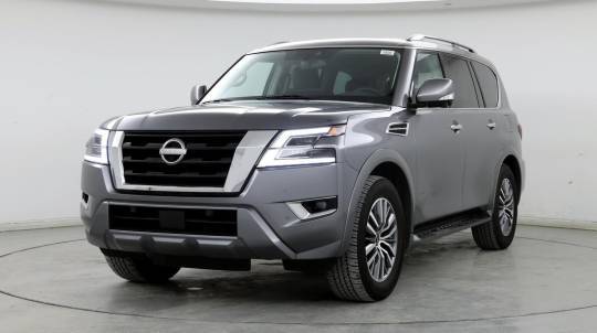 2023 Nissan se