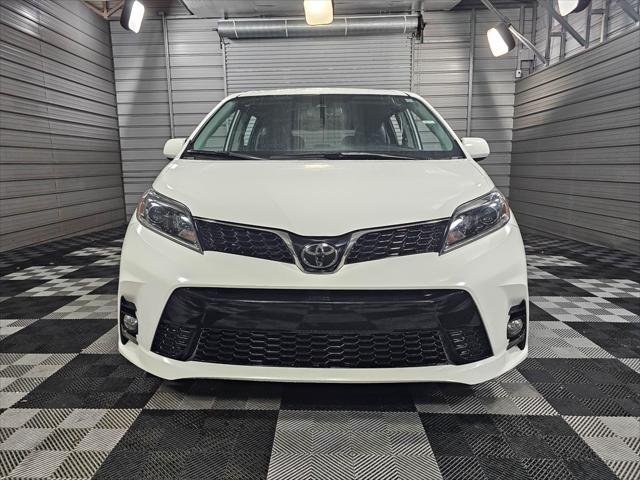 2019 toyota sienna se premium