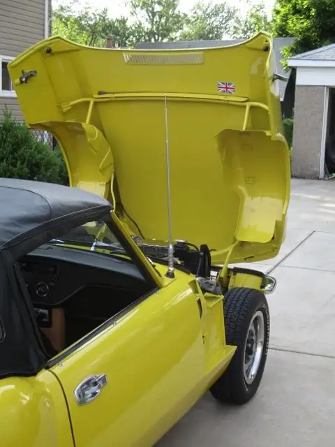 1973 triumph spitfire 1500 body frame fully restored - new leather seats & top