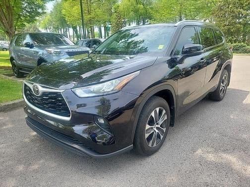 2020 toyota highlander xle in franklin, tennessee