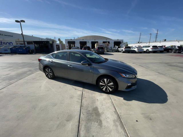 2021 nissan altima 2.5 sv