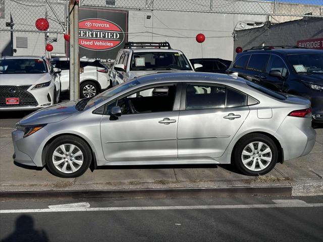 2022 toyota corolla le