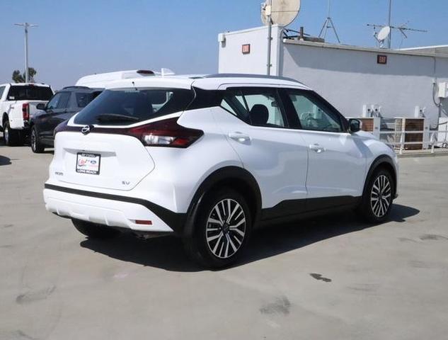 2022 nissan kicks sv