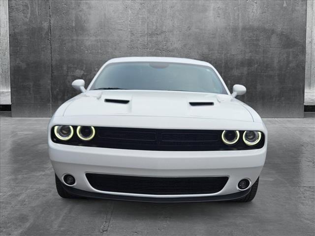 2023 dodge challenger sxt