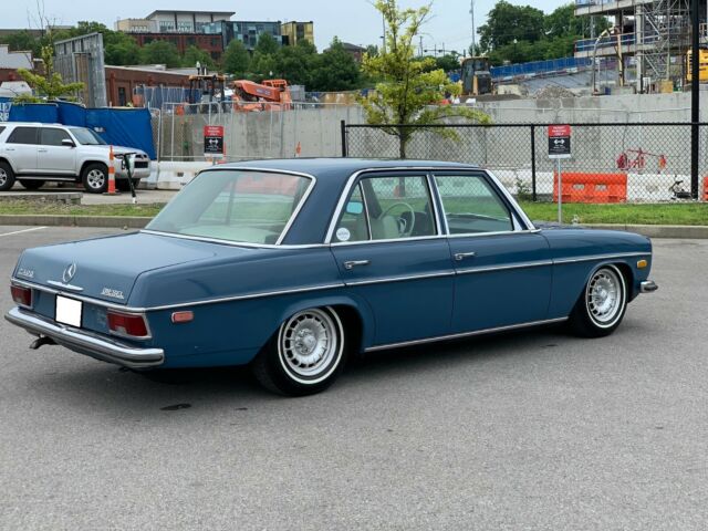 1975 mercedes 240d with euro parts and full airbag suspension
