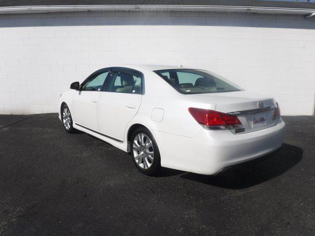 2011 toyota avalon limited