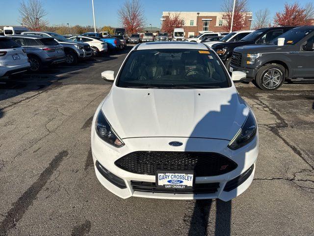 2018 ford focus st base