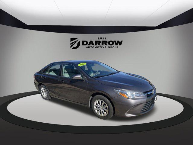2016 toyota camry le