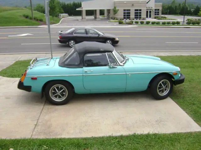 rare air conditioning - new exhaust - nice example - low mileage - no reserve
