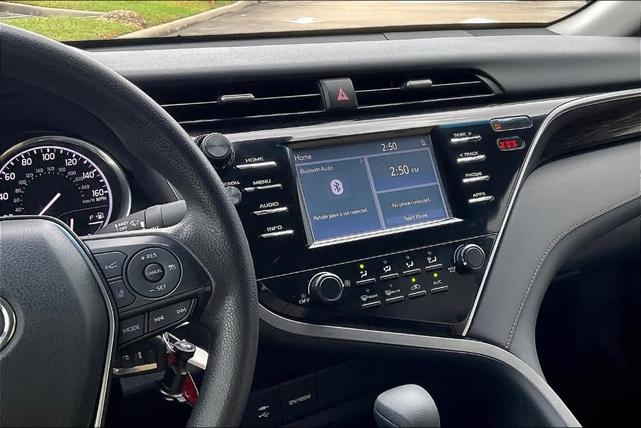2018 toyota camry le