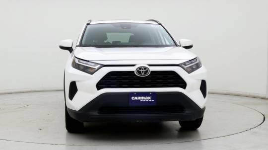 2024 Toyota se