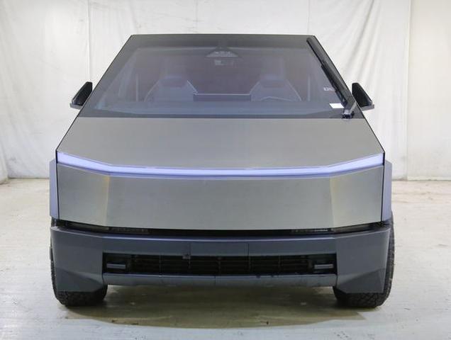 2024 tesla cybertruck all-wheel drive
