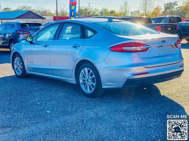 2019 ford fusion hybrid se