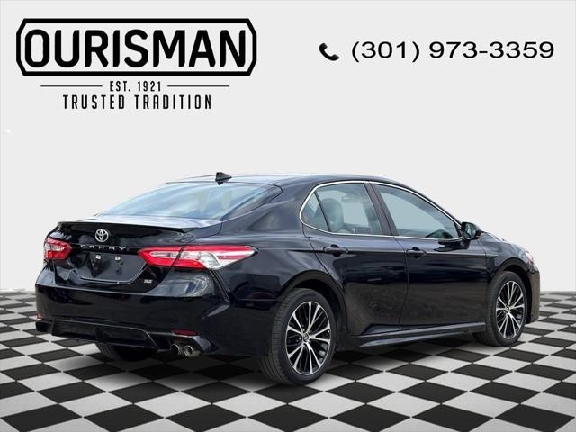 2020 toyota camry se