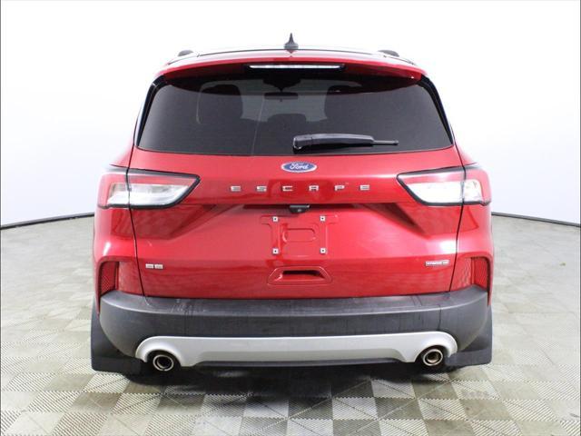 2020 ford escape se