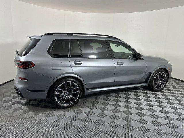 2024 bmw x7 m60i