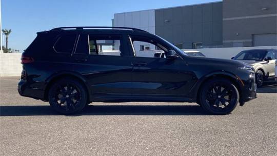 2025 BMW X7