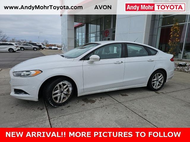 2016 ford fusion se
