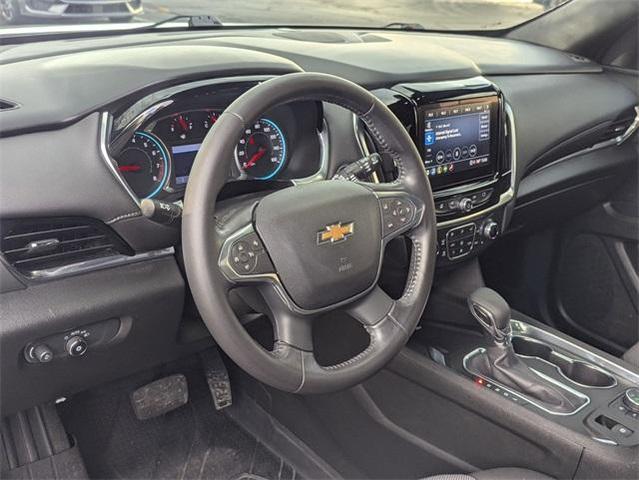 2022 chevrolet traverse lt cloth