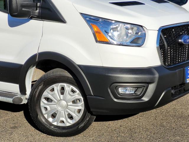 2022 ford transit-250