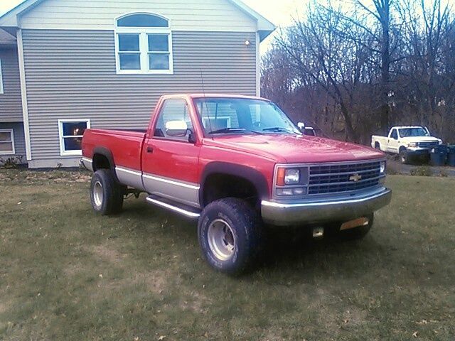 chevy pickup no rust or rot 4" lift new motor with 65 k on it