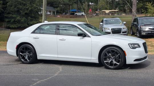 2022 Chrysler 300 touring